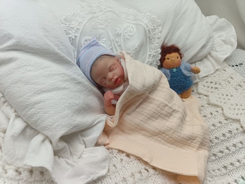Adorable mini bébé reborn - adorable,